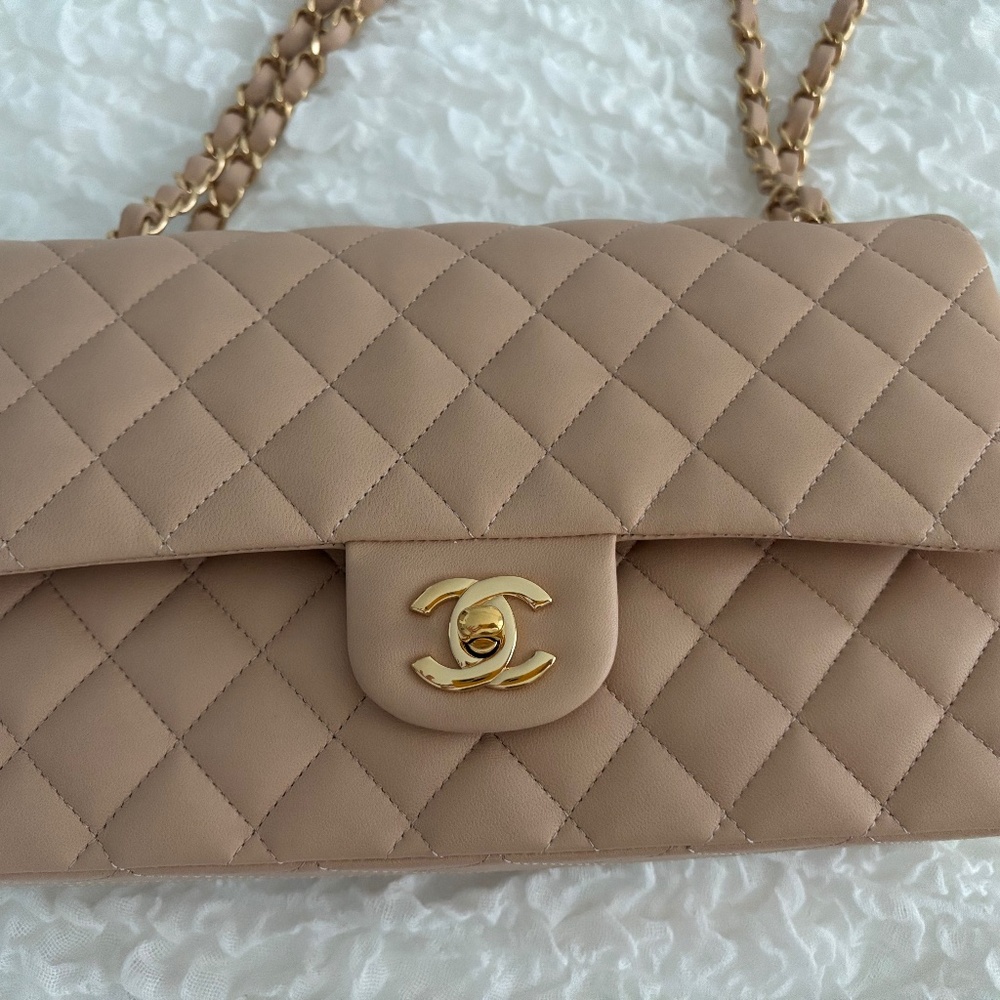 Chanel Classic Flap Medium Lambskin Beige